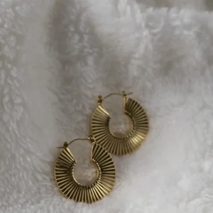 حلق عصري دائري مضلع