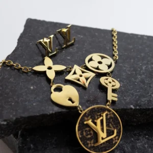 طقم LV بقفل و مفتاح