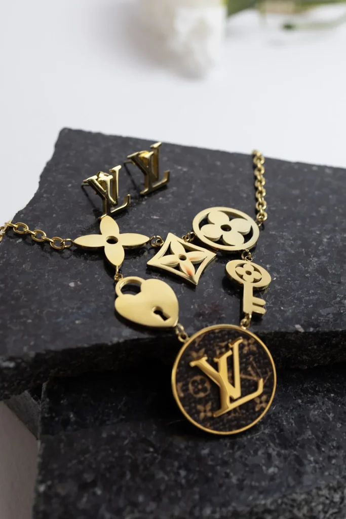 طقم LV بقفل و مفتاح