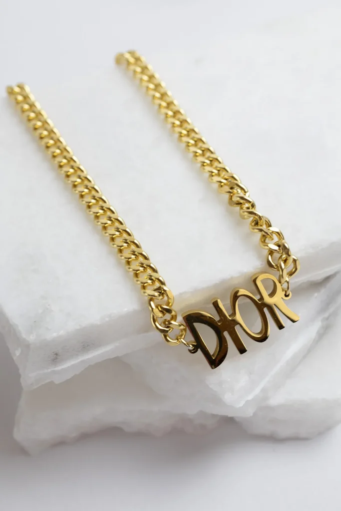 سلسلة ديور DIOR
